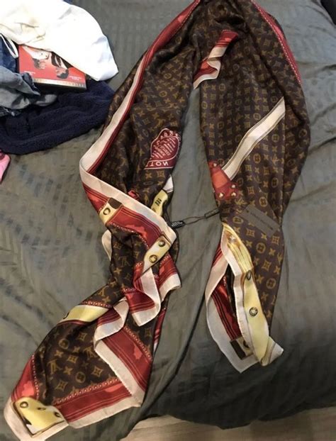 louis vuitton scarf 100